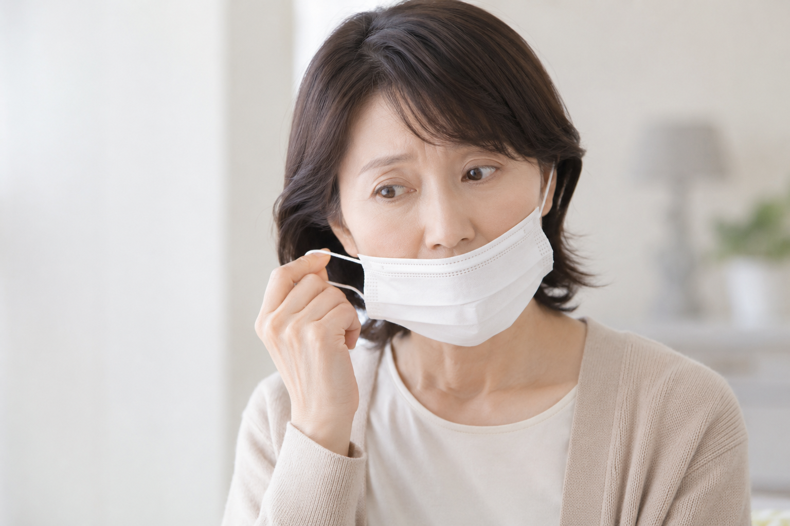 歯の見た目が気になって人前で笑えない方へ｜口元の悩みとオールオン4相談